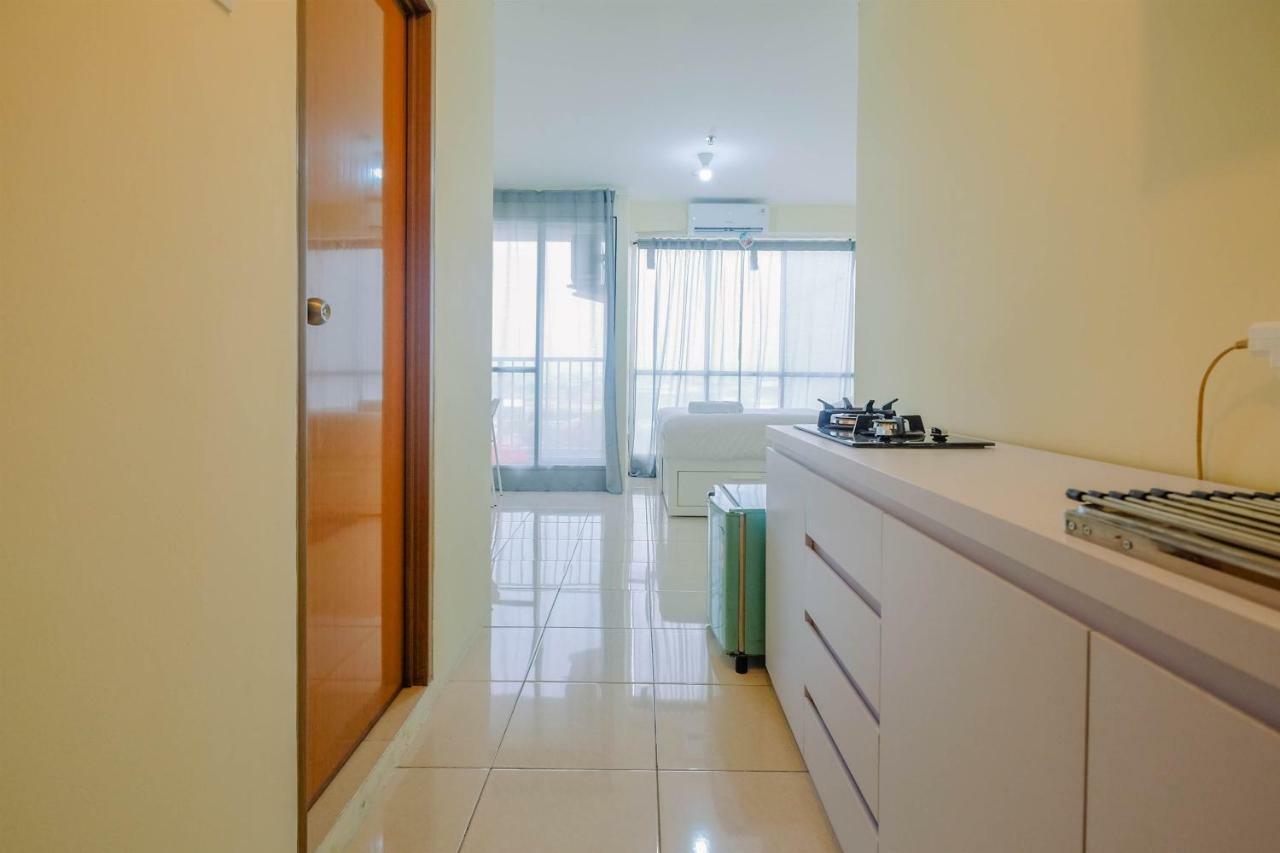 Tifolia With Double Bed Near Lrt Station By Travelio * Jakarta